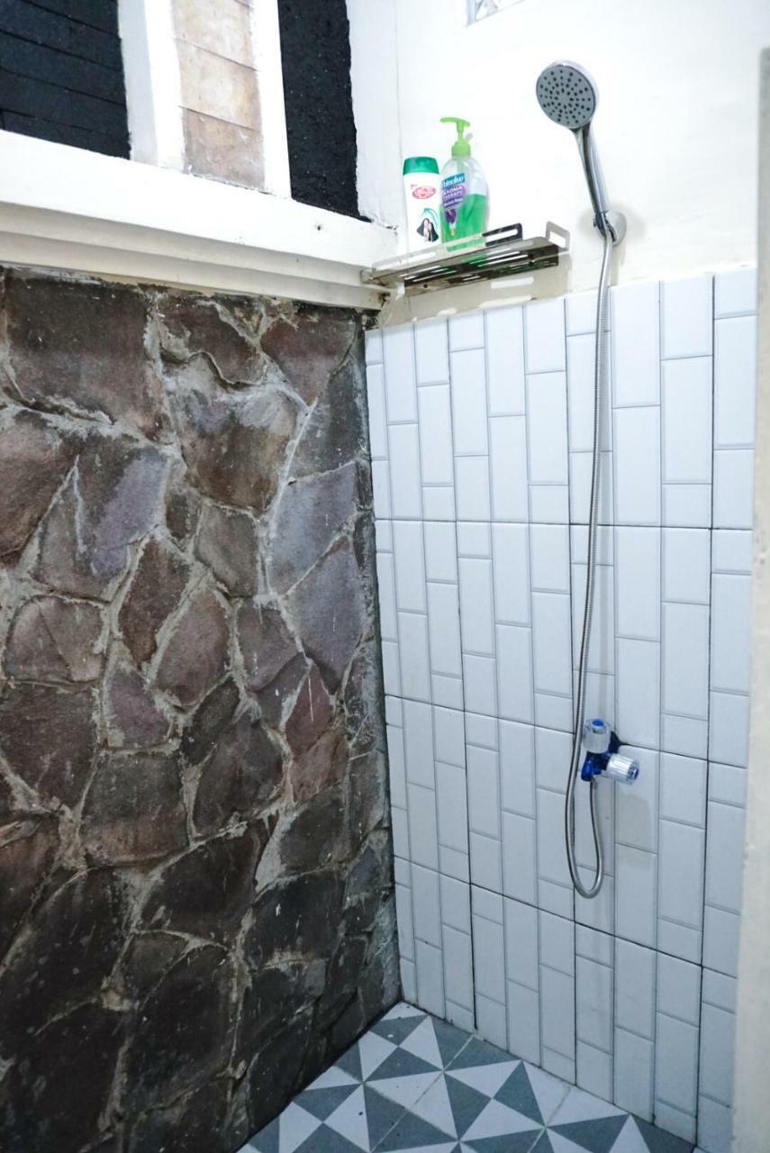 Green Surabaya Homey Bagian luar foto